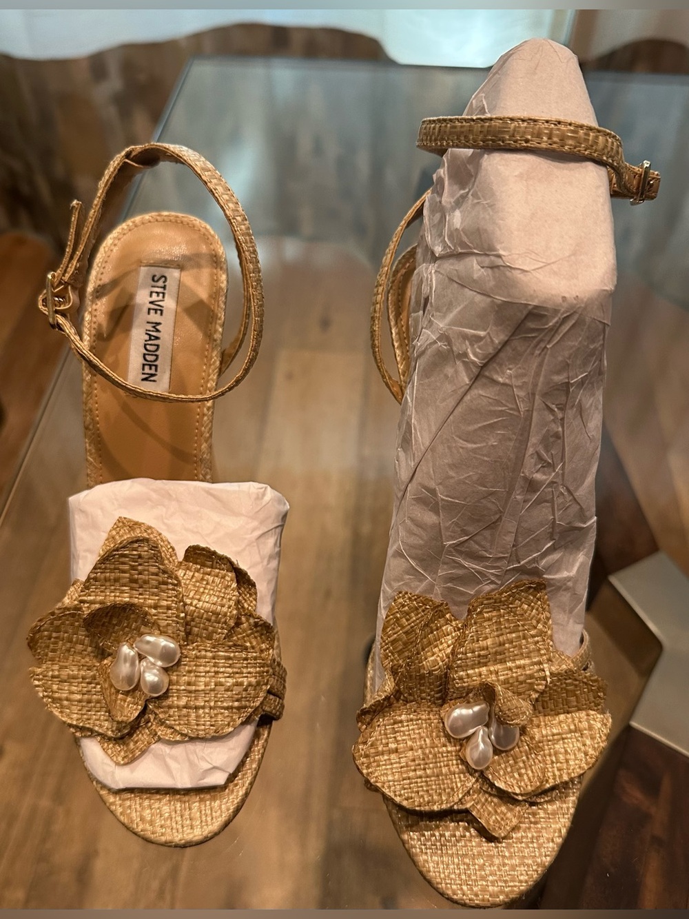 Steve Madden Gold Woven Floral Ankle-Strap Sandals Pearl Accents new no box 9M